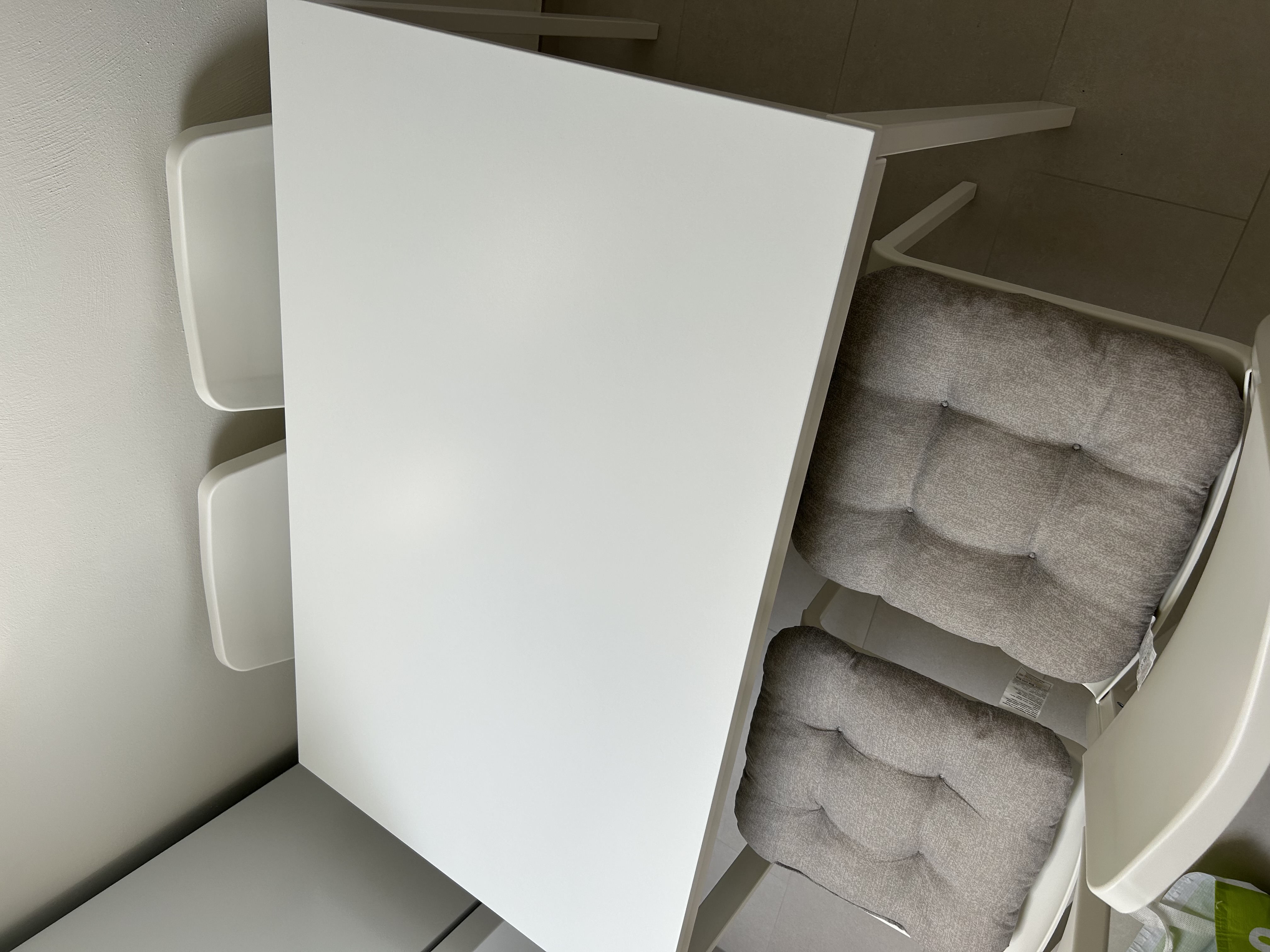 Sofa,Esstisch,2 kleine tische